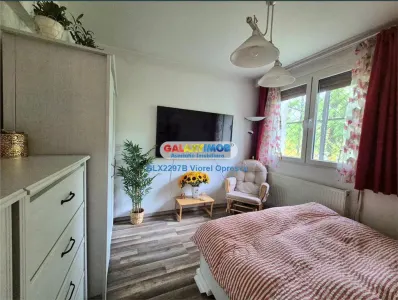 Apartament 3 camere, 2 bai centrala proprie,renovat, bloc tip H, Titan - foto 2