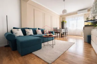 Apartament de vanzare, 2 camere, etaj intermediar, garaj inclus. Zona Teilor, Floresti - Floresti