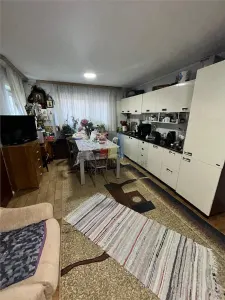 Casa Buzaului - Bis. Sf. Treime , 164mp construiti  teren 353 mp, cu 13m deschidere - foto 10