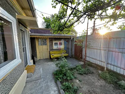 Casa din caramida, teren 180 mp, deschidere dubla, zona Piata Saraca - foto 3