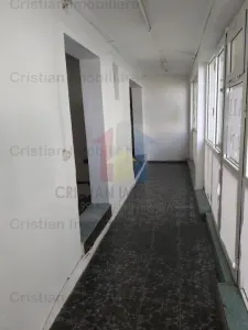 Apartament pretabil Spatiu comercial  PE COLT 3 cam confort 1 Decomandat - foto 2