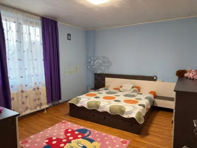CASA  STREJNICU  5 CAMERE - foto 3