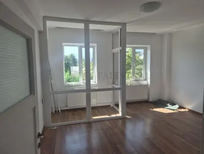 Apartament 2 camere  Centru-Civic ,Harmanului,decomandat,104000 Euro - Brasov