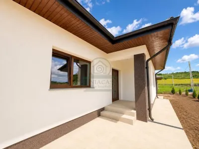 Casa Tomesti Iasi 4 camere/2bai/beci - foto 2