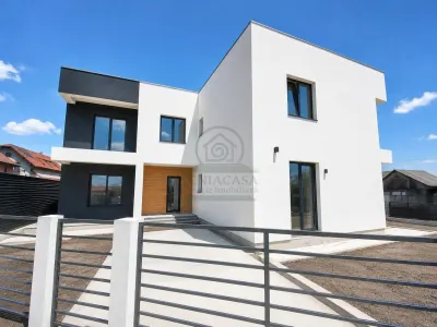 Casa 4 camere Dancu Holboca , CANALIZARE, PLACA DE BETON! la CHEIE! - foto 2