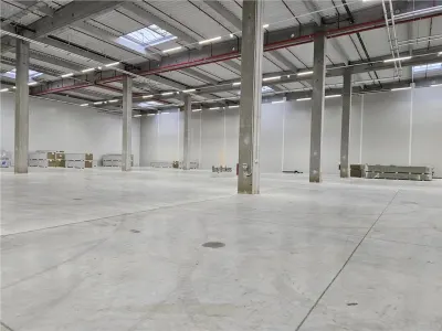 Spatiu Industrial - 5500 mp - Logistica - Productie - Depozitare - foto 3