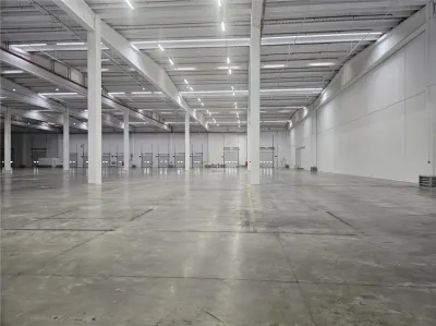 Spatiu Industrial - 5000 mp - Logistica - Depozitare - Distributie - foto 3