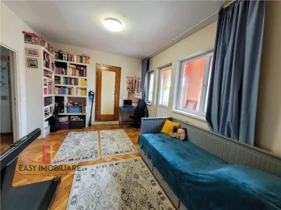 Apartament 4 camere , Piata Matei Corvin , 95mp , Semi-Central - foto 3