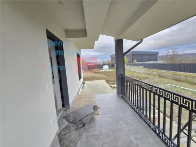 Casa noua, finalizata, intabulata, la iesire din Letcani - foto 22
