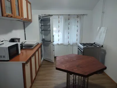 Apartament cu 4 camere, 7 Noiembrie, Targu Mures - Targu Mures