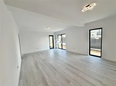 Casa vile vanzare Miroslava - foto 8