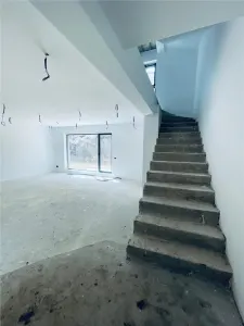 VANZARE VILA DUPLEX IN PIPERA COMISION 0 - Bucuresti