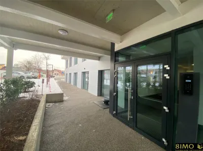Spatiu comercial nou de inchiriat 106 mp, in complexul Avanera - foto 8