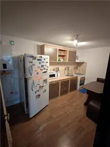 Casa tip parter zona Sapoca - foto 11