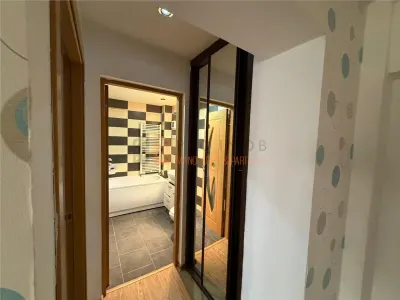 Apartament 4 camere cf 1 decomandat zona Obor - foto 9