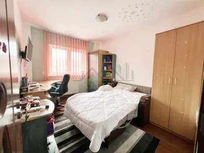 Apartament 4 camere decomandat, etaj intermediar Carpatilor- Lidl - foto 4