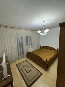 Apartament 3 camere renovat intrare Racadau - foto 2