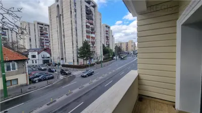 Vila - Bloc modern de 11 camere zona Centrul Civic , Onix - foto 8