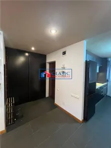 Inchiriere apartament 3 camere bloc tip vila in Andrei Muresanu- zona strazii Alverna - foto 5