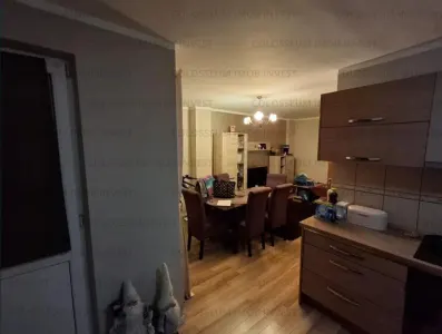 Apartament 3 camere, decomandat - zona Centrul Civic - foto 2