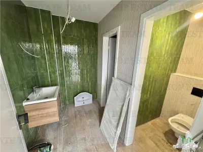 Spatiu comercial cu  600mp terasa in Popesti Leordeni aproape de metrou - foto 7