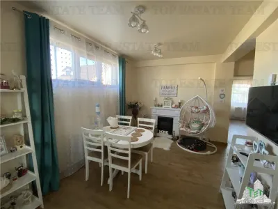 Vila spatioasa cu 3 apartamente in Fundeni Dobroiesti - foto 11
