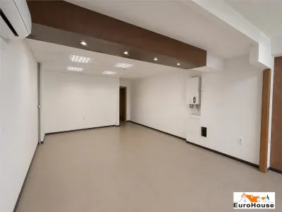 Spatiu Comercial de Inchiriat Zona Bulevard - foto 2