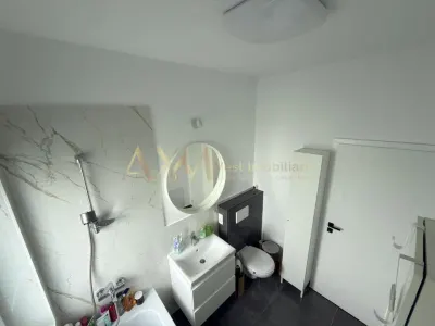 Vanzare 1/2 duplex 3 camere Sag - foto 9