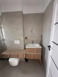 Vanzare  1/2 duplex 4 camere Mosnita Noua - foto 3