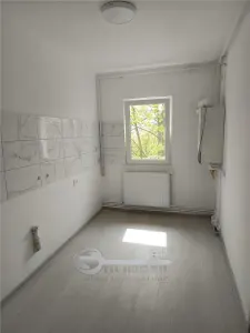 Ap 2 camere D, 56mp, et2, renovat, geam la baie, Nicolina - foto 4