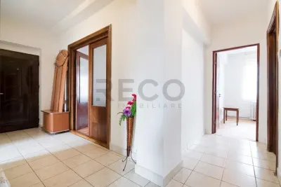 RECO Apartament 3 camere Rogerius – luminos, dubla orientare - foto 17