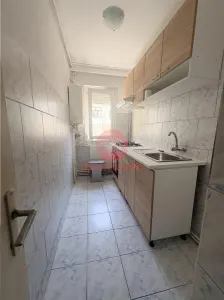Apartament 3 camere semidecomandat Năvodari - Navodari