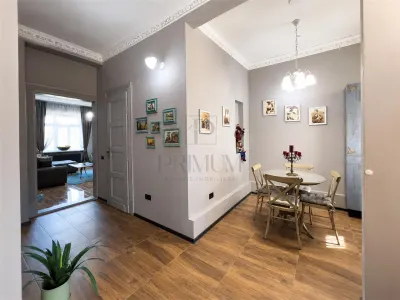 Piata Sfanta Maria, apartament 2 camere, cladire istorica - foto 3