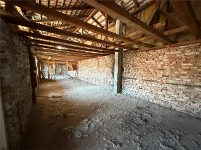 Calea Martirilor, casa cu curte, teren 414 mp - foto 18