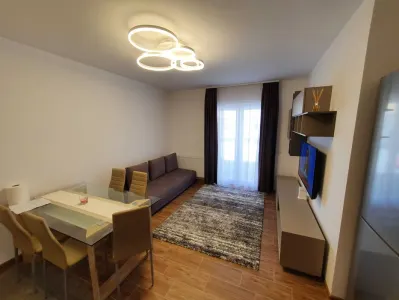 Apartament 3 camere, regim vila, cu gradina, Tractorul, Brasov - Brasov