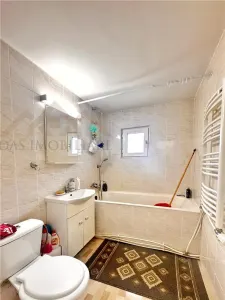 Apartament 3 camere decomandat, parter inalt ,  zona centrala - foto 5