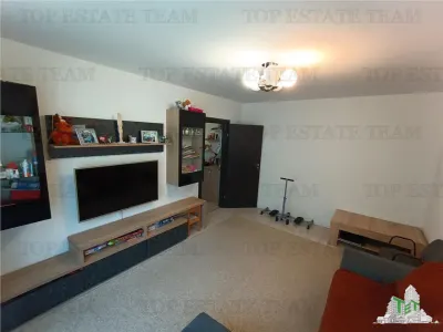 Apartament modern cu 4 camere plus boxa, cu SU de 75mp, parter/4, zona OZANA, la 10 , 15 minute pietonal de statia de metrou 1 Dec 1918. - foto 3