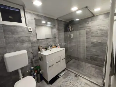 Resita Casa Muncitoresc Zona  Fosta Baie Comunala - foto 3