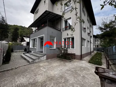 Vila de vanzare in Busteni | 11 camere, piscina si sauna | 620.000 € - foto 2