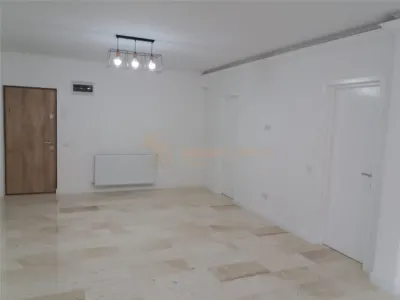 Apartament cu 3 camere ,pretabil pentru birouri - Baia Mare