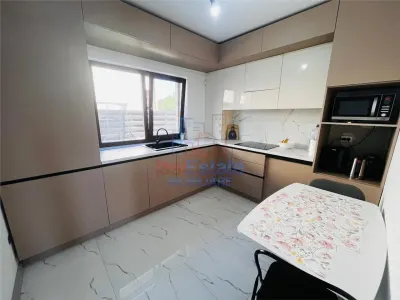 Zero Comision - Casa cu 4 camere 2 bai mobilata și utilata Miroslava - Horpaz - foto 7