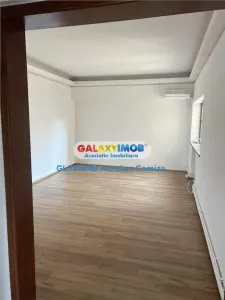 Inchiriere apartament 4 camere Piata Romana pretabil birouri - foto 4