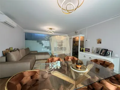 Casa individuala  moderna cu 4 camere terasa inchisa 2 bai - Sibiu