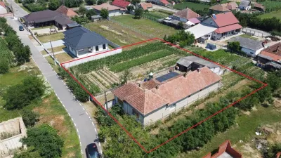 Casă spațioasă cu teren generos de 1.656 mp, într-o zonă liniștită din orașul Livada - foto 8
