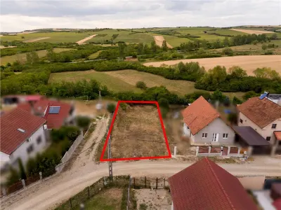 RECO Teren intravilan in Paleu cu priveliste spre Dealuri aproape de Oradea - foto 8