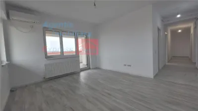 Revanzare, fara TVA: Apartament 3 camere, bloc nou, zona semicentrala - foto 3
