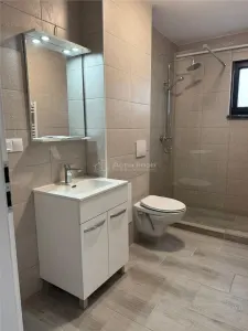 Bocsa Romana, Proiect NOU, 28 de Apartamente  cu 2 si 3 Cam.,Modernizat total Premium. - foto 12