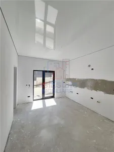 Casa de vanzare cu priveliste frumoasa - foto 9