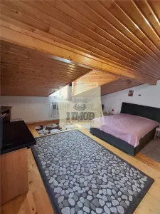 Apartament la casa 78 mpu pivnita| curte si parcare zona Sub-Arini - foto 6
