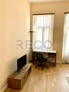 RECO  Oradea apartament de închiriat cu 2 camere decomandat. - foto 3